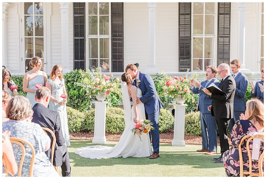 Spring Wedding at The Merrimon-Wynne House; Raleigh, North Carolina Wedding Photographer; Glynnis Christensen; Raleigh Wedding Photography